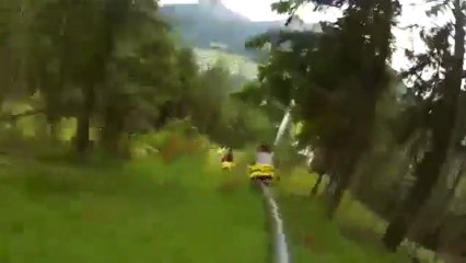 Énorme collision en Luge sur rail - K.O direct!