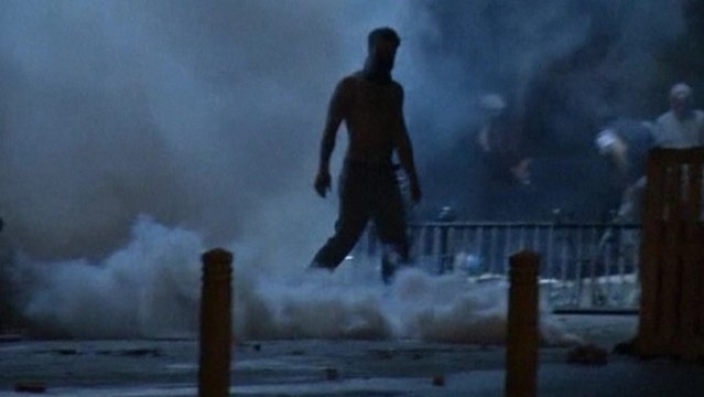 Nearly a thousand people marched across Istanbul's Bosphorus Bridge from the Asian side of the city to support the anti-government protests on Saturday (June 1).Turkey protests spread after Istanbul clashes