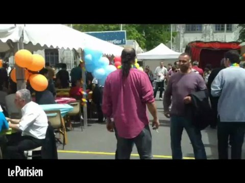 94 Le maire d'Ivry rassure ses habitants après son agression