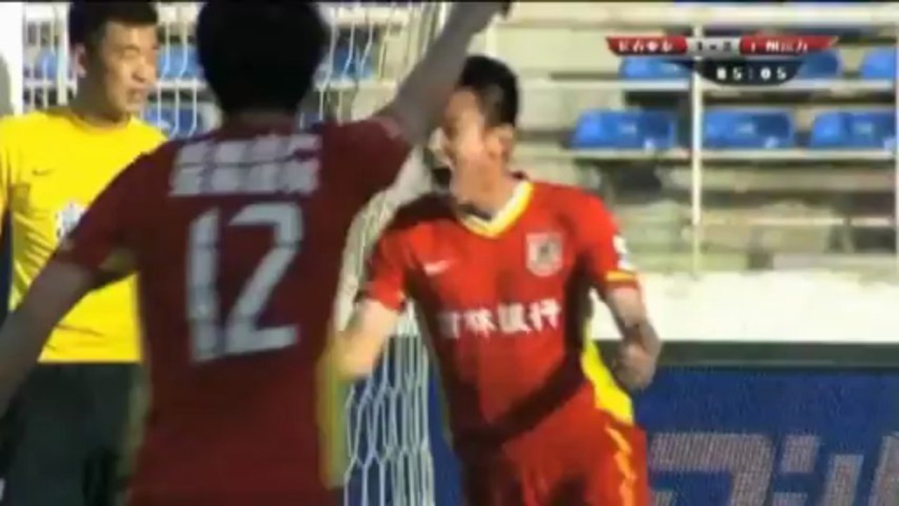 CSL: Trotz Yakubu-Gala: Guangzhou patzt beim Kellerkind