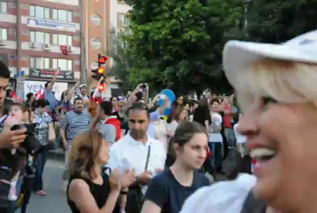 GAZİANTEP TAKSİM GEZİ PARKINA DESTEK İÇİN YÜRÜDÜ