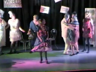 Annick chante : "Frou - Frou "