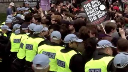 Londra: destra e sinistra in piazza dopo il massacro del...