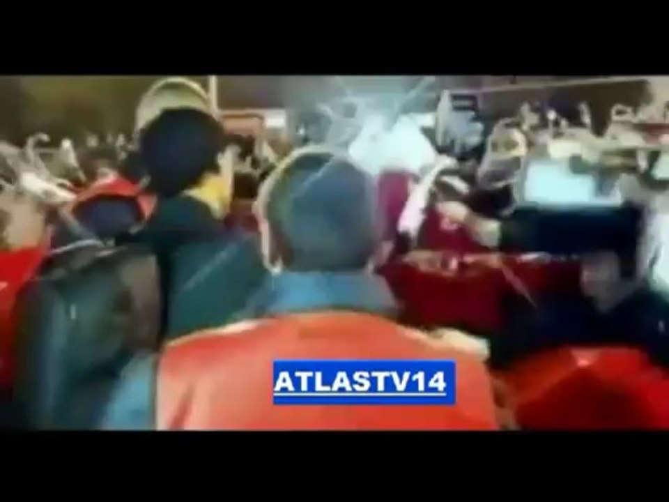 Great Scenes! Cristiano Ronaldo with  Manchester United Fans