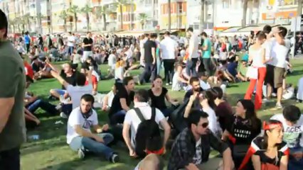 İzmir'den gezi parkı'na destek 01.06.2013