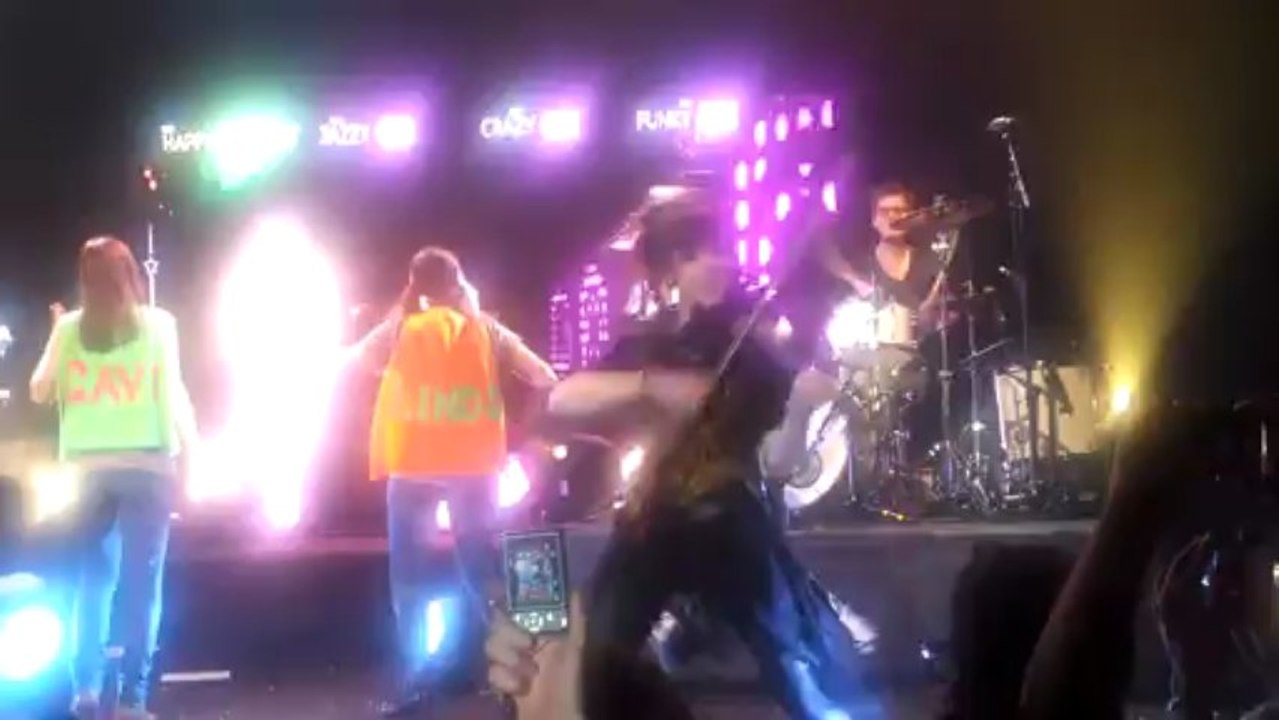 Lindsey Stirling: Flo Rida Good Feeling Cover, Live, La Laiterie Strasbourg, 1er juin 2013