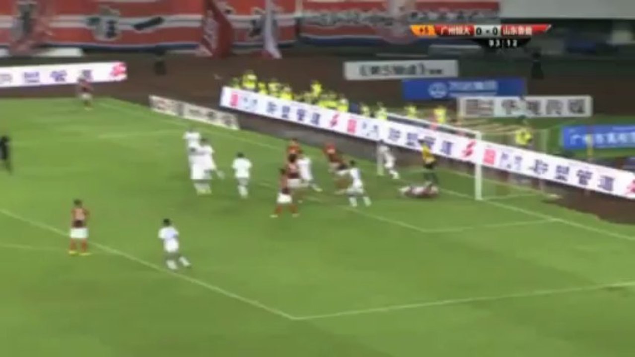 CSL: Chancentod Elkeson! Wenn der Ball dein Gegner wird