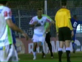 Chapecoense bate São Caetano no fim e tira Palmeiras do G-4