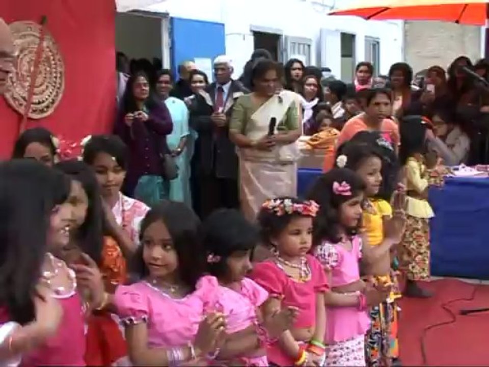 Bak maha ulela culturel show 2013 Dhamma chakka Temple La  Courneuve, France 1