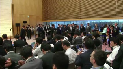 Hollande comete gafe e confunde japoneses com chineses