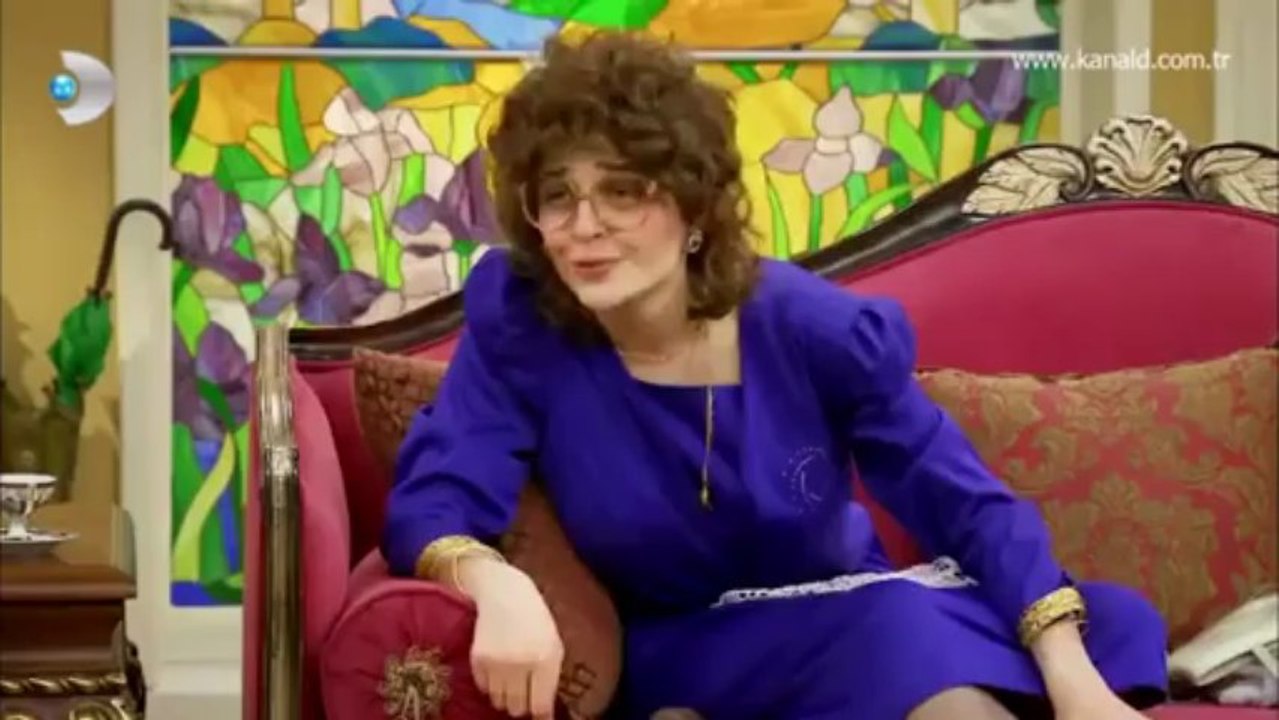 Vasfiye Teyze, Rıza'ya sardı