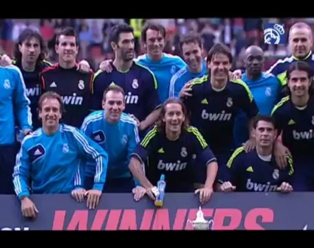 Manchester United 1 - Real Madrid Leyendas 2