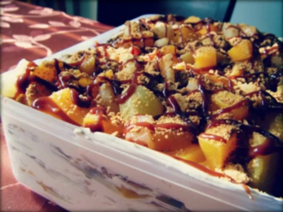 Cakes, sweets and fruits