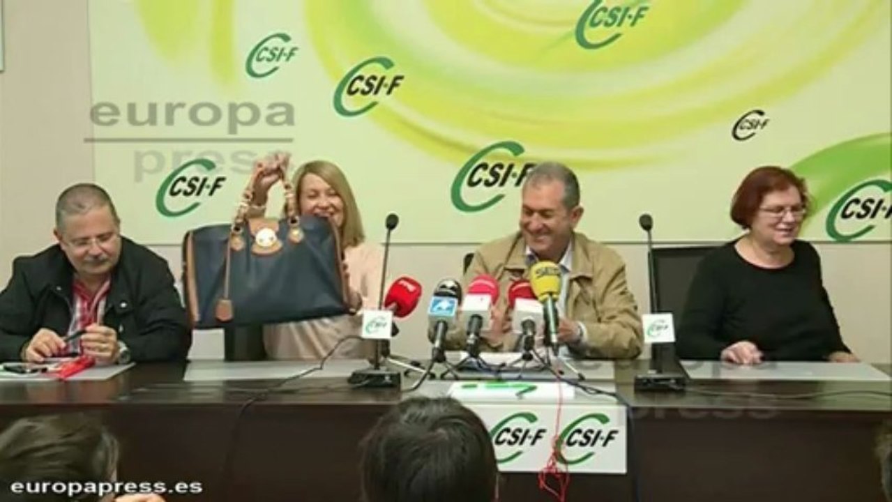 Obligan a devolver parte de paga suprimida a funcionaria