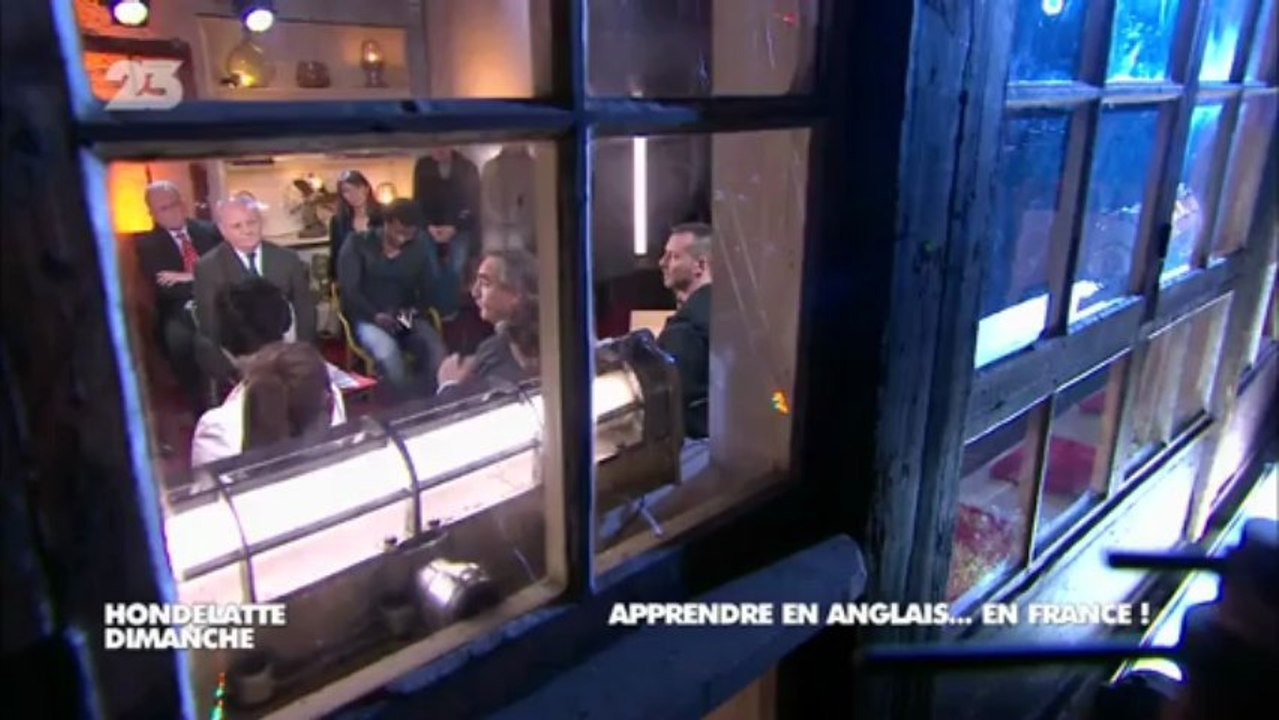 François Asselineau invité de Christophe Hondelatte sur la chaîne de télévision Numéro 23