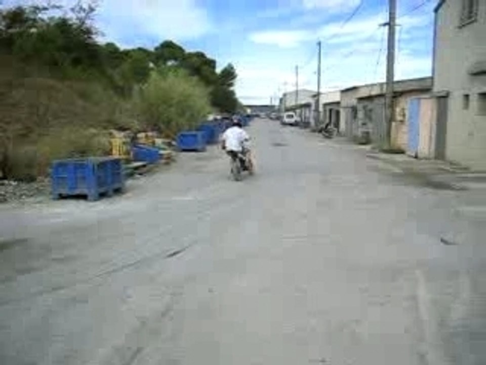 Stoppies ludo vite fait