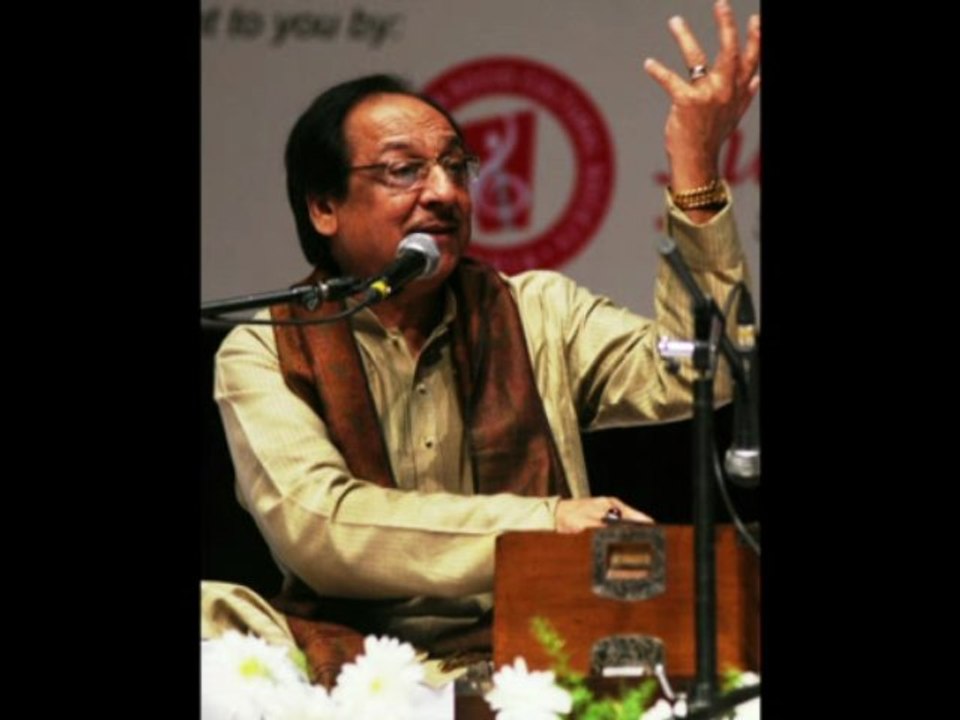 Chamakty Chand ko toota hwa  by Ghulam Ali