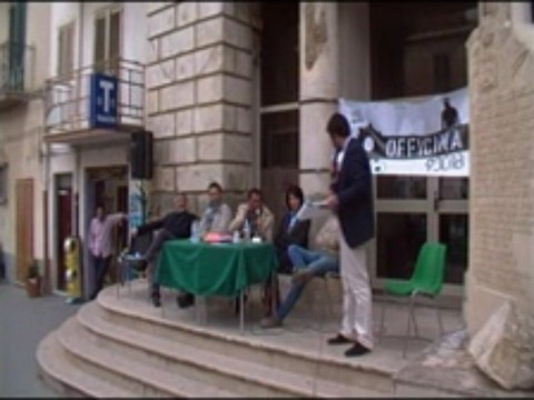 Un anno dopo, incontro tra cittadini e amministrazione comunale. VIDEO 1/3