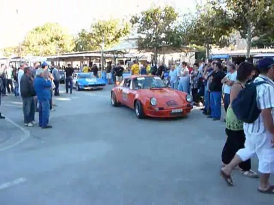 Arrivée du tour de Corse Historique à L'Ile Rousse en Corse (2011)