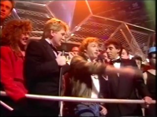 Andy Gibb introduces The Bee Gees - You win again