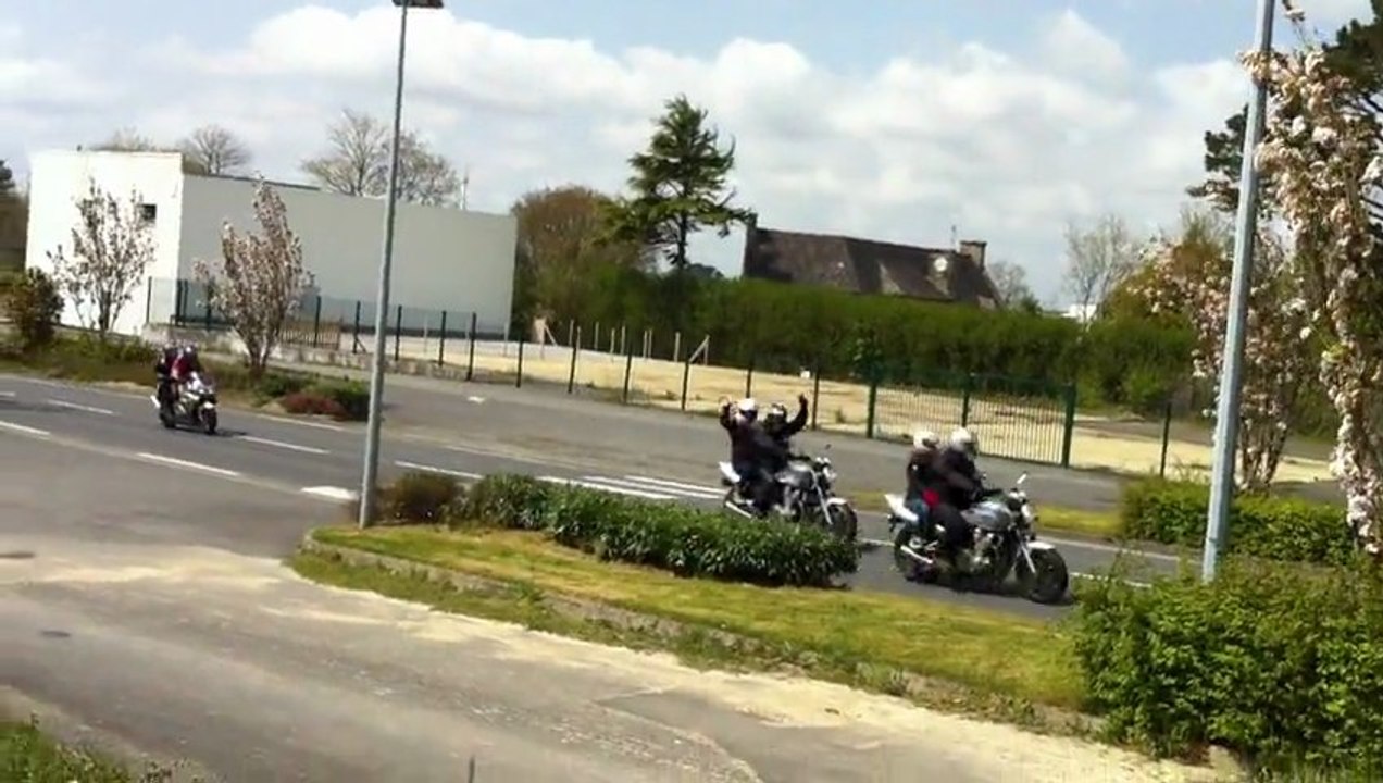 vidéo sortie 1er mai moto