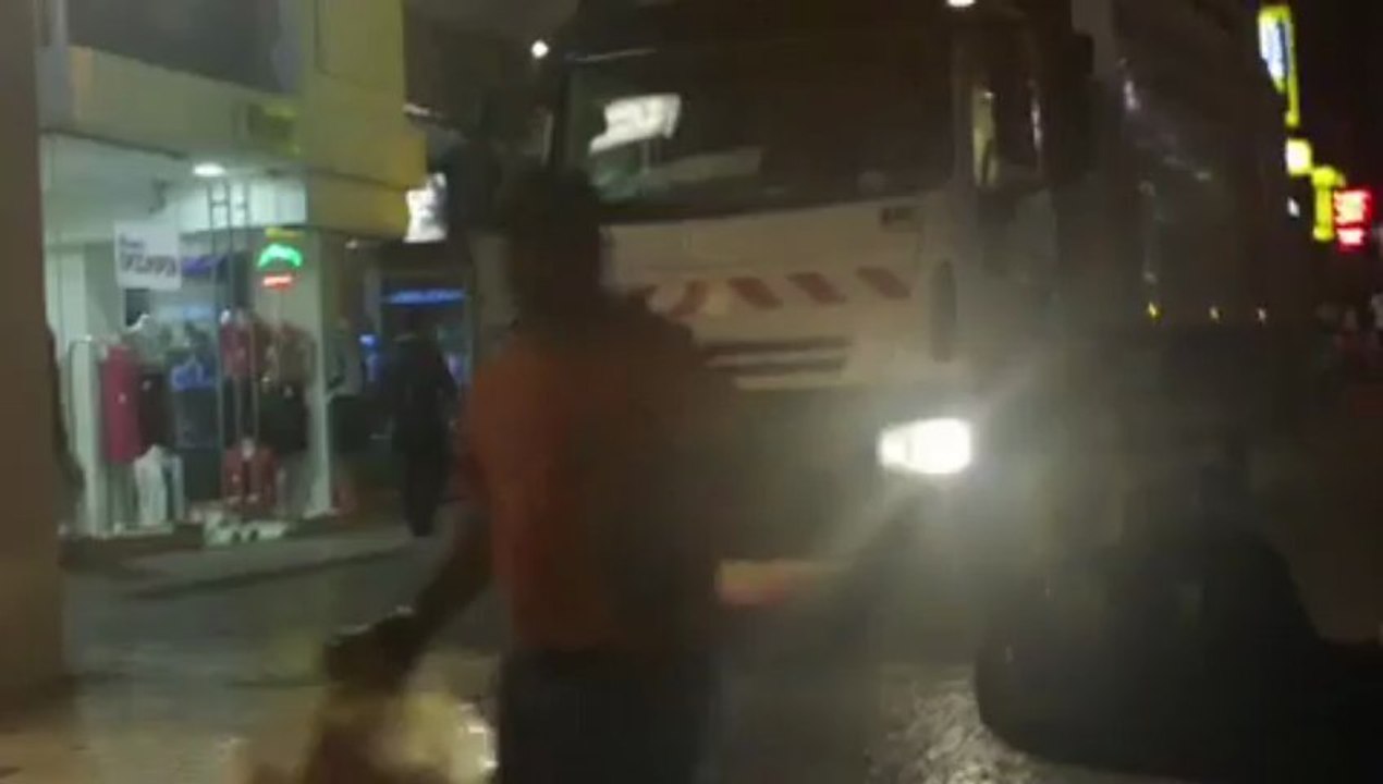 απορριμματοφόρο ερμού