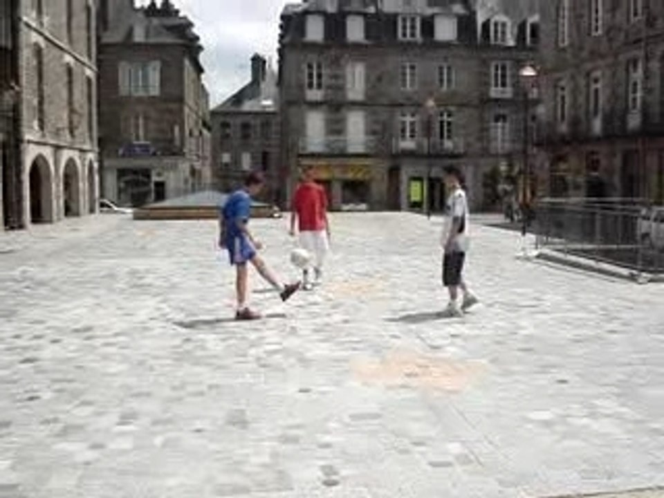 Lucas, Max et alex brésilienne