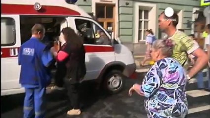 Evacúan a más de 4.500 personas tras incendio en el...