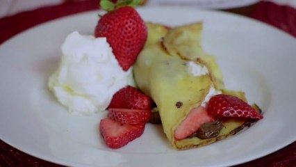 Strawberry Nutella Crepe Dessert