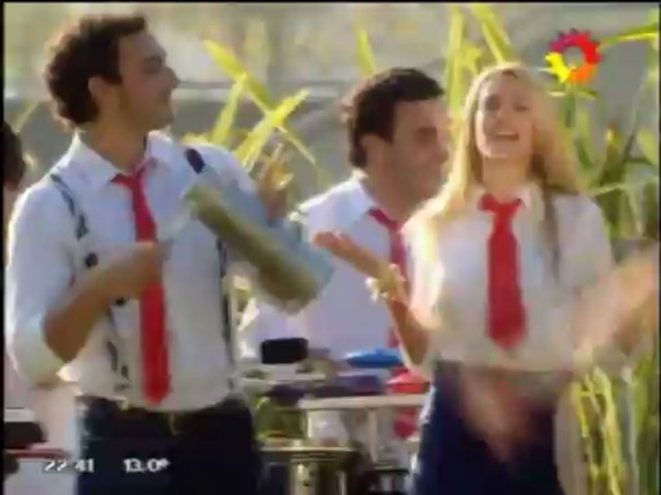 Natalia Oreiro cantó con Agapornis en Solamente Vos