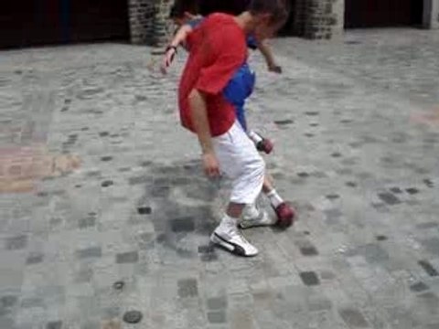 Lucas, 2 petits pont à Max