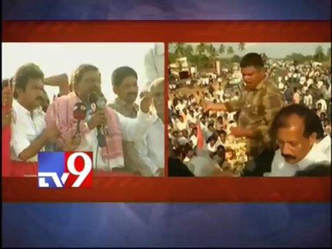 DL addresses supporters at Mydukoor in Cudappah