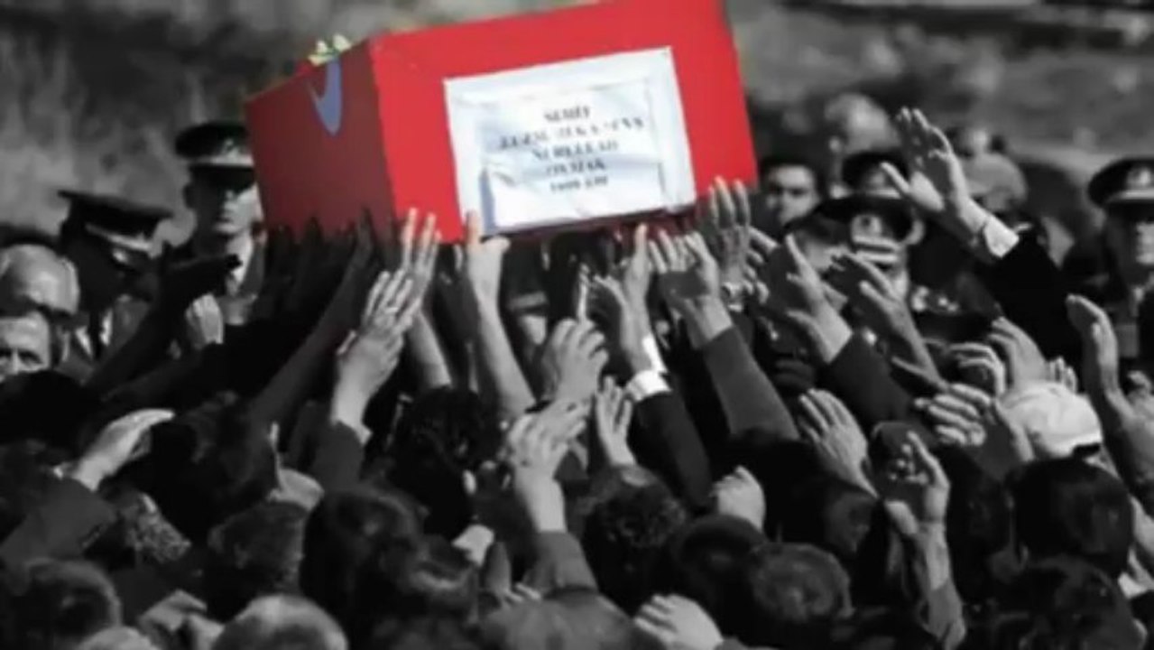 Leyla - Dağlarıma Bomba Düştü