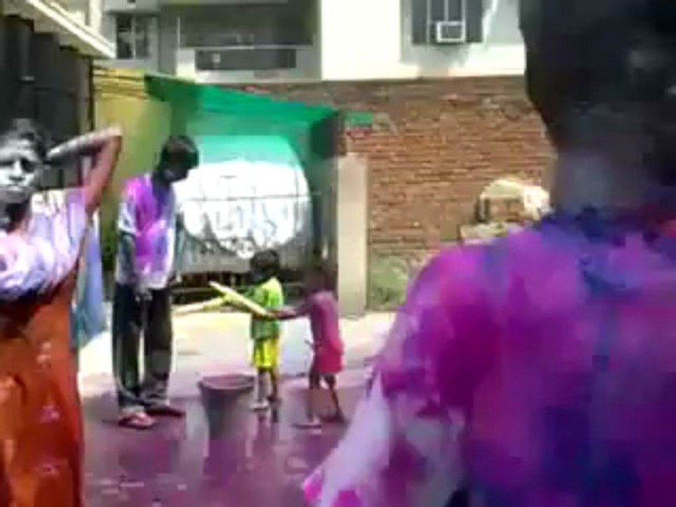 holi1