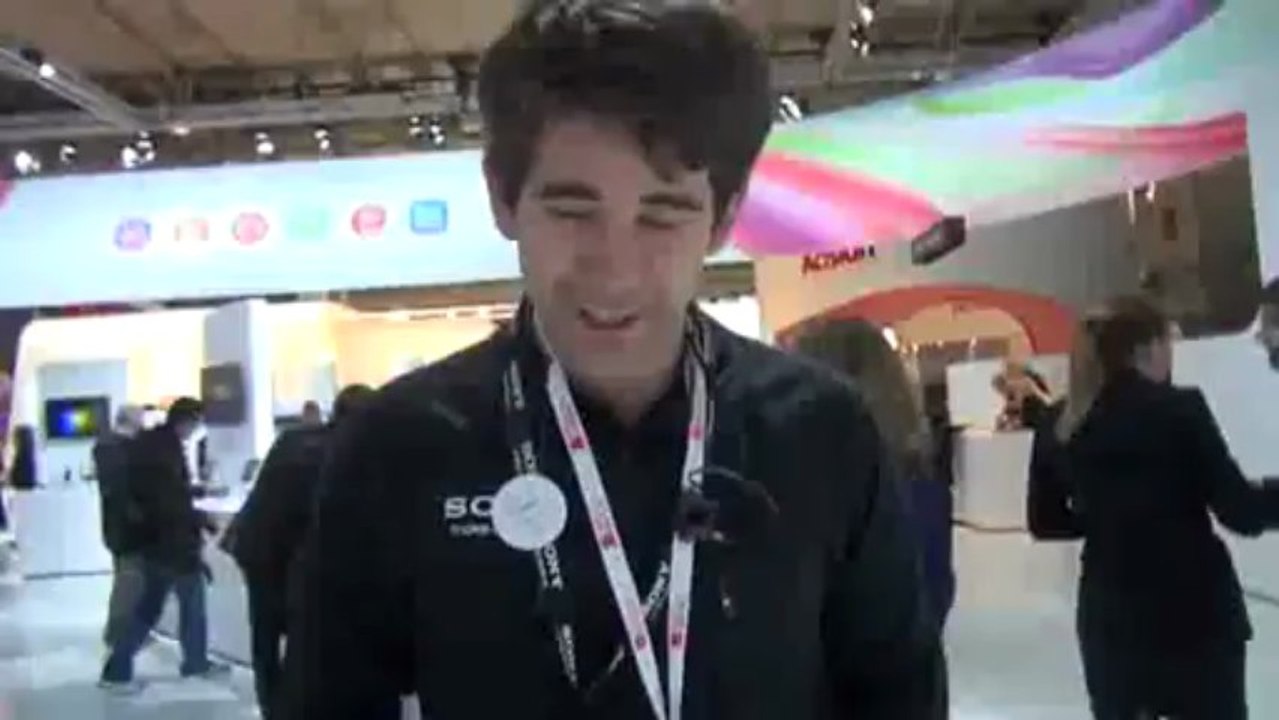 Xperia Z Drop Test and Waterproof Limitations MWC 2013