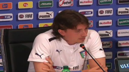 Montolivo celebra la continuidad de Allegri