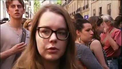 Emotion devant Sciences Po après l'agression de Clément Méric