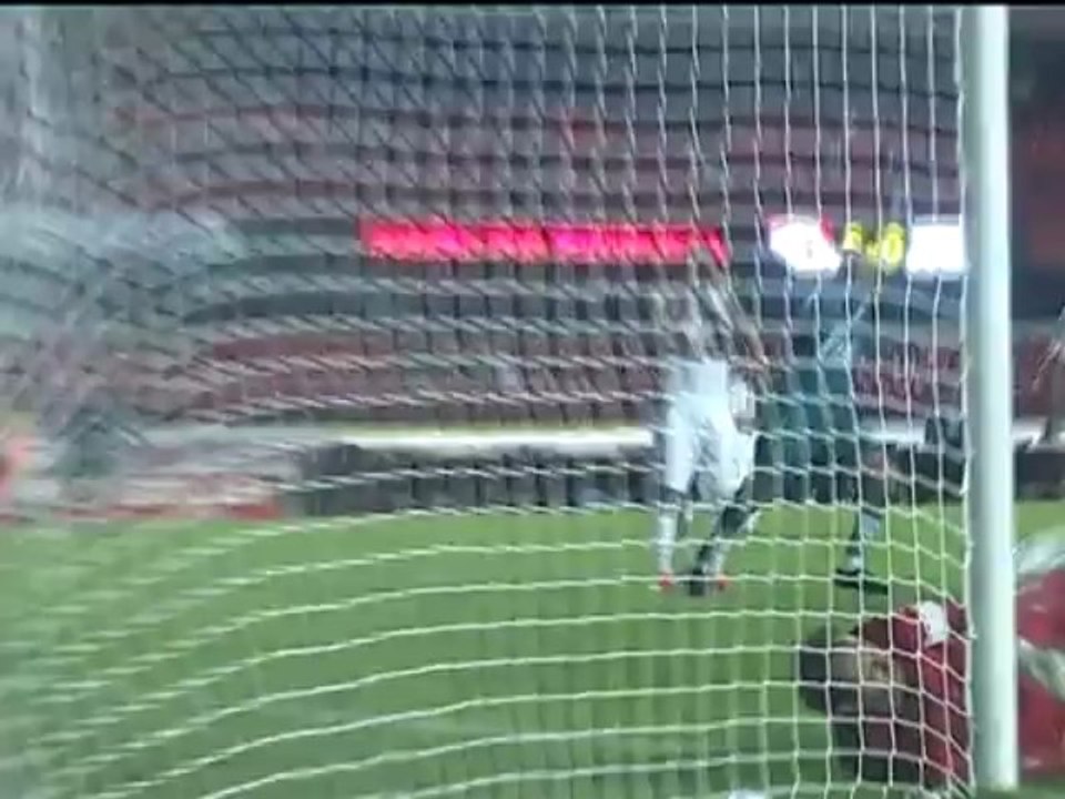 Goiás derruba invencibilidade do São Paulo