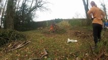 Coupe de bois et feu chez papy