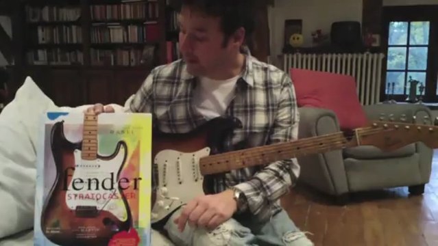Jean-Pierre Danel présente son livre La Légende de la Stratocaster