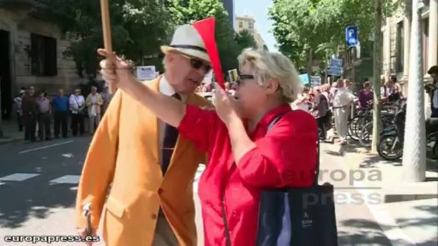 Aicec-Adicae protesta por las preferentes