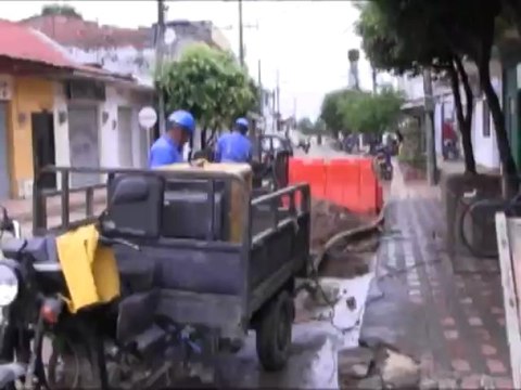 Continúan las interrupciones en el servicio de agua, por reparación a tuberías