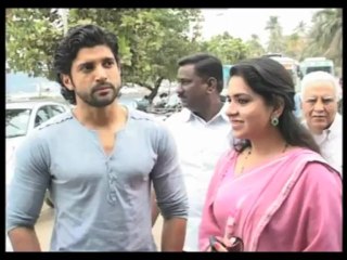 Filmmakers survive on jugaad says Farhan