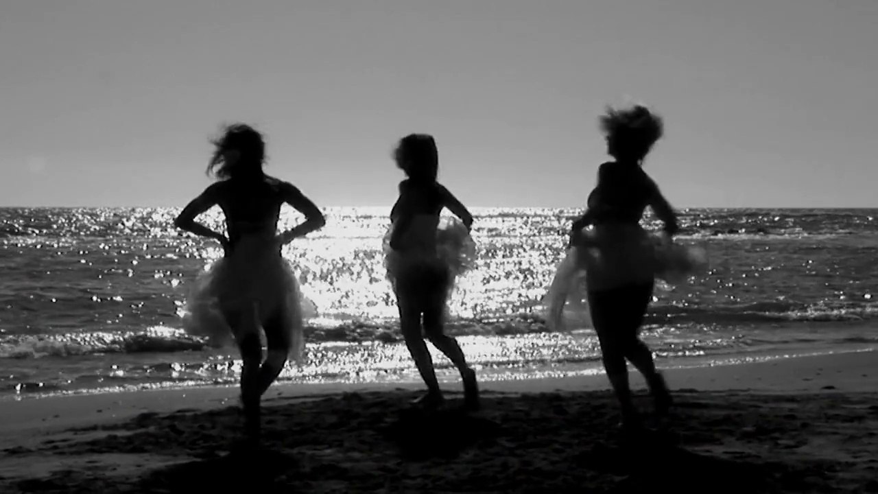 Gabry Ponte ft. Pitbull and Sophia del Carmen - Beat on my drum
