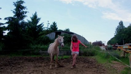 Debut de jambette pour Melodi