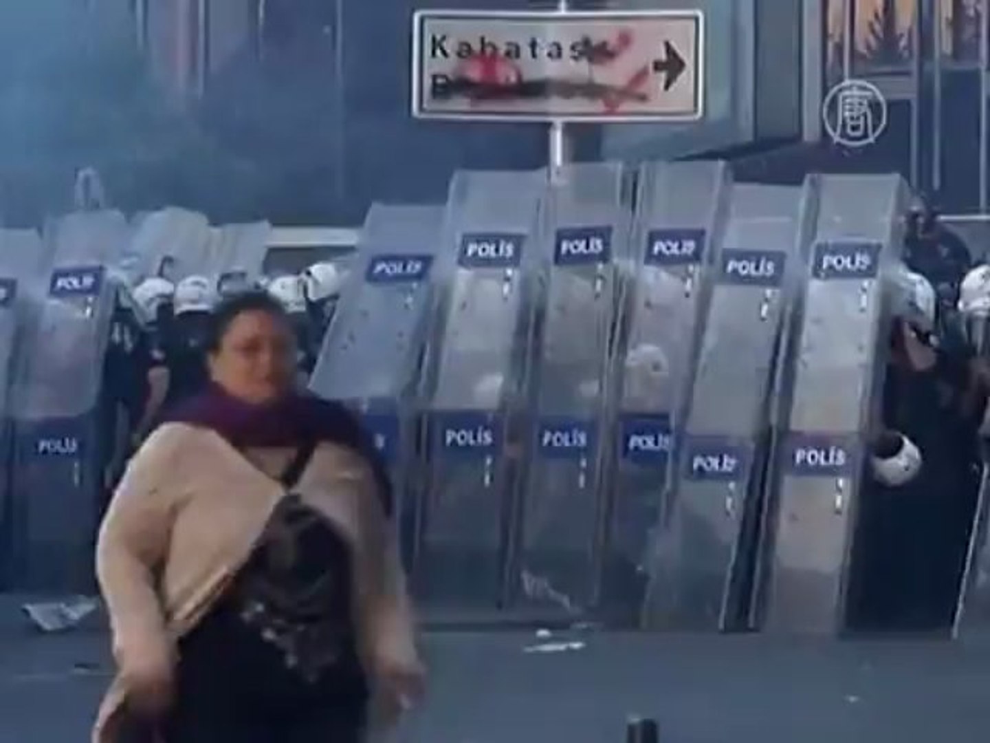 ⁣Стамбул: стычки накануне переговоров