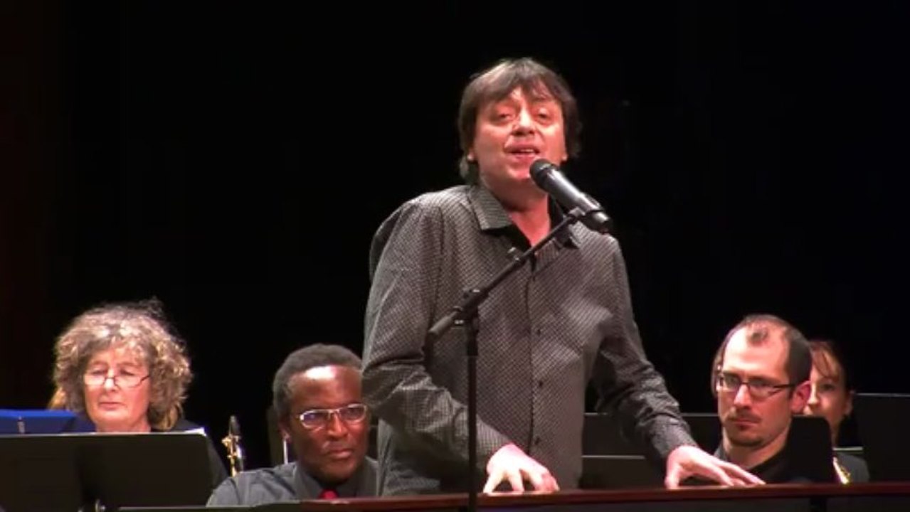 Luc Brian auteur compositeur de la comédie musicale " Ciné Cigales "