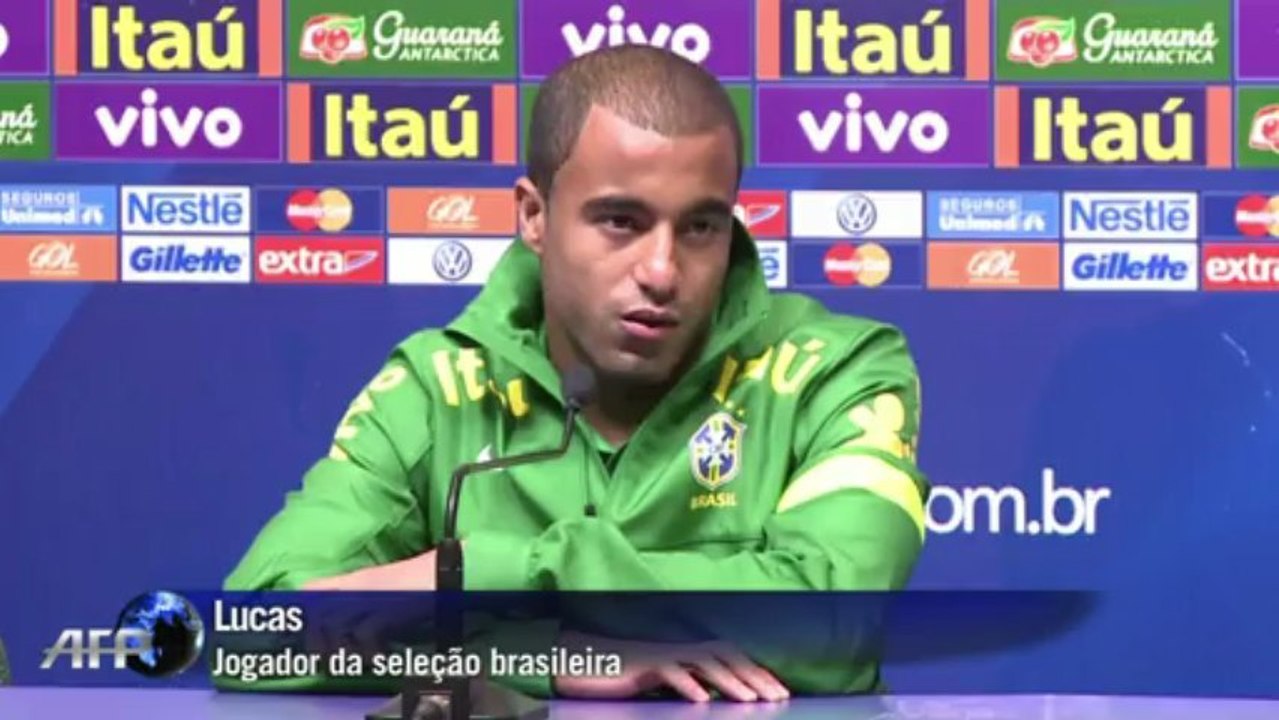 Jô substitui Leandro Damião no ataque