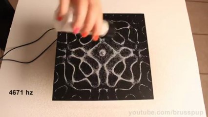 Une expérience avec du sel et un haut parleur