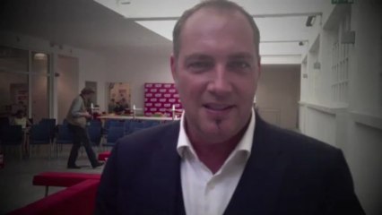 Messmer hypnotise Sabine Mathus et Thomas Van Hamme !